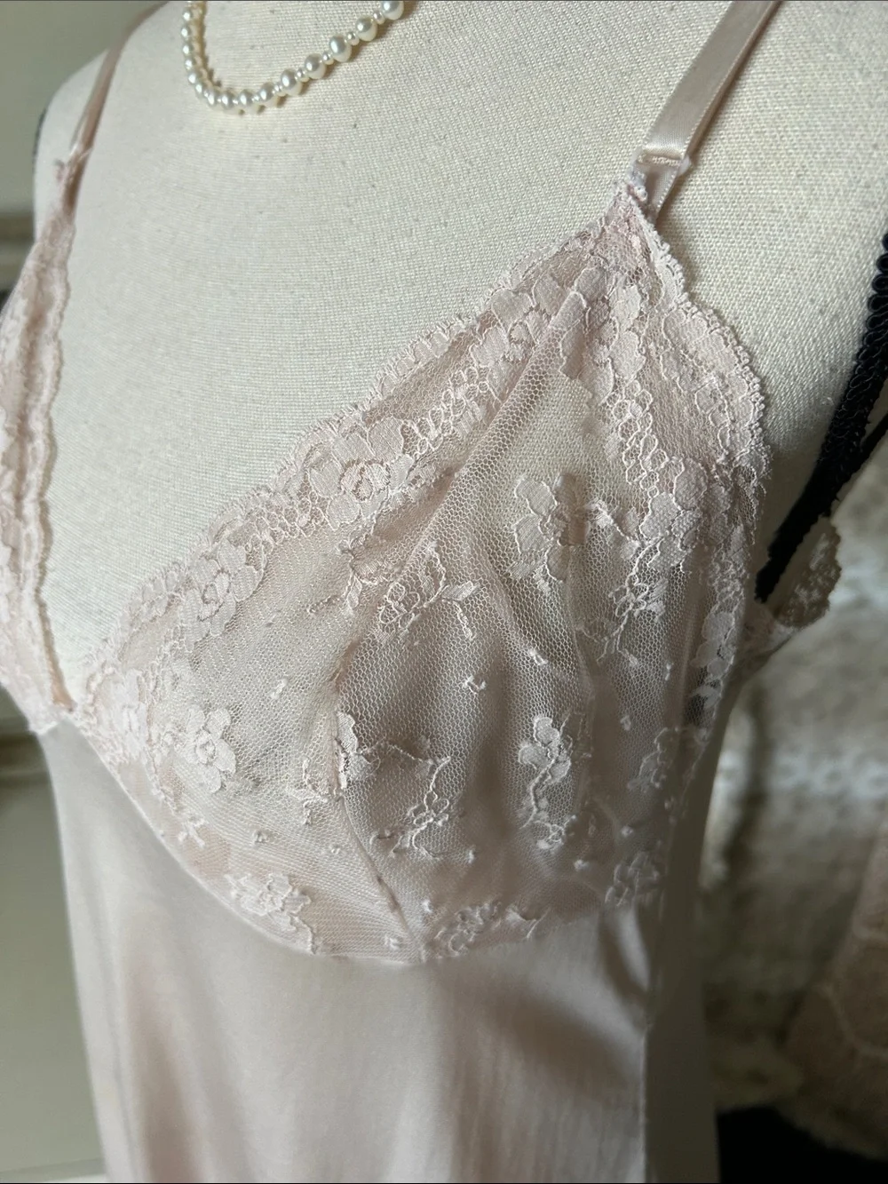 Vtg USA Dixie belle champagne cream pink lace nylon midi slip night dress 36 - Picture 5 of 16